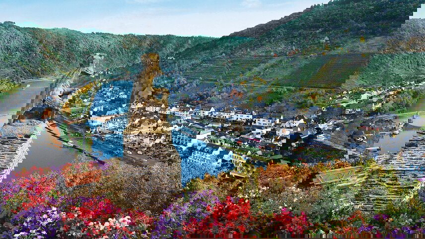 Vineyards of the Rhine & Moselle with Amsterdam, Reims and Paris (Wine Cruise)