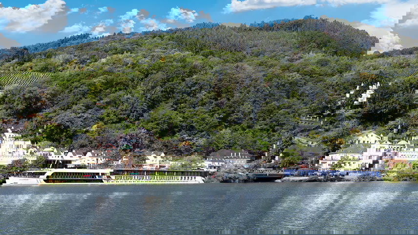 Rhine & Moselle Splendors with Paris, Lake Lucerne and Zurich