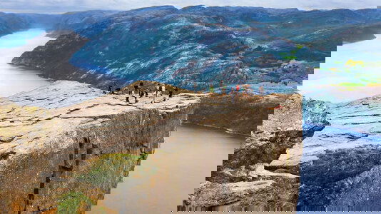 APT Small Group Journeys