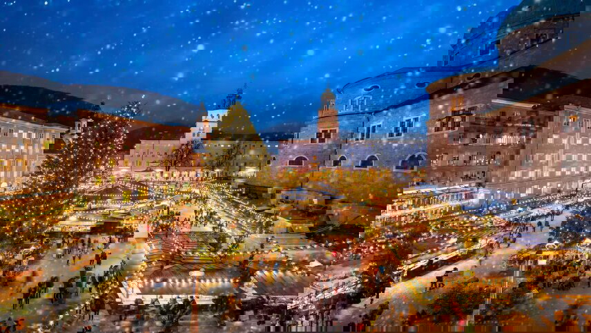 Festive Christmas Markets with Magnificent Europe