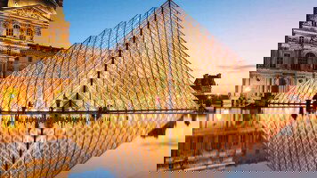 18 Day Magnificent Europe with Paris (APT)