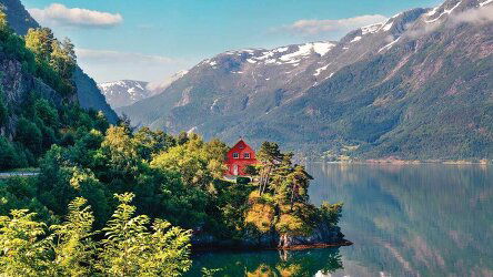 28 Day Wonders of Scandinavia with Magnificent Europe (APT)