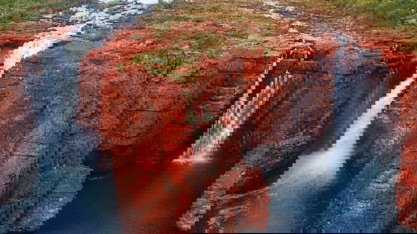 Kimberley Coastal Expedition with Essence of the Kimberley (Land in Reverse)