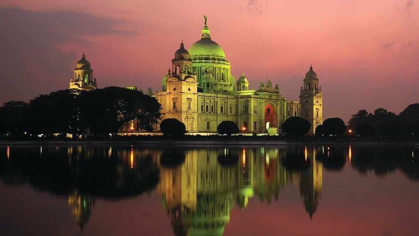 Kolkata, Varanasi and Lower Ganges Cruise