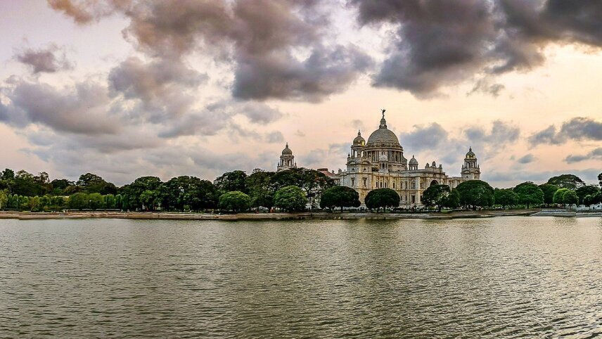 Kolkata, Varanasi and Lower Ganges Cruise