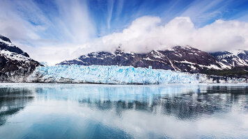 36 Day Eastern Canada, USA, Rockies Odyssey and Alaska Cruise (APT)