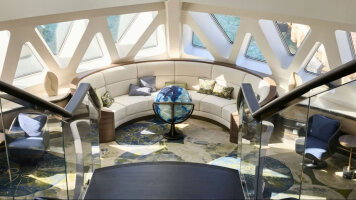 Bars & Lounges