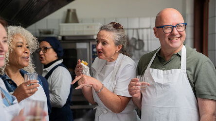 Lunch in an English Pub