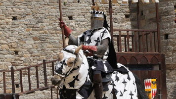 10 Day Best of Northern France (Ramparts Festival) (Bunnik Tours)
