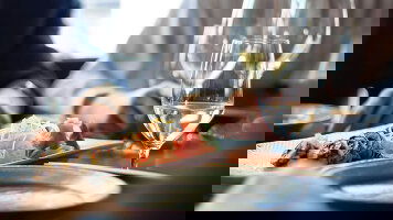 Complimentary Dining