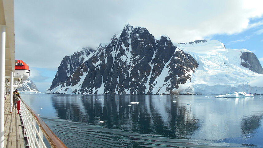 Journey to Antarctica: The White Continent