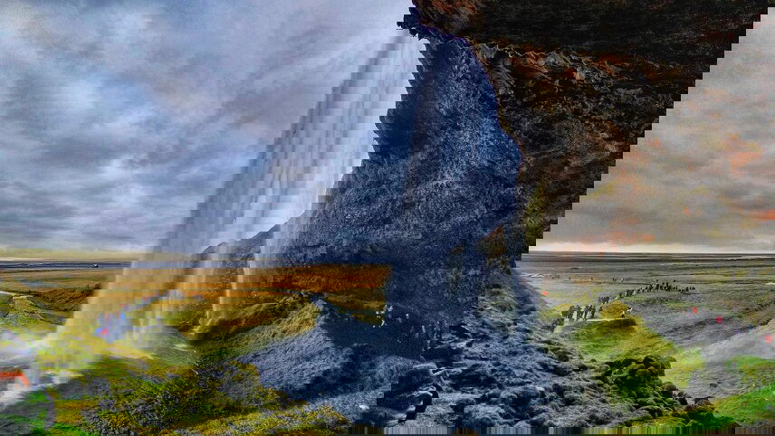 Iceland’s Midnight Sun: Glaciers, Geysers, and the Golden Circle