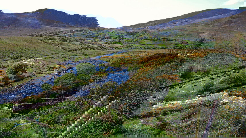 Exploring Britain and Ireland featuring the Royal Edinburgh Military Tattoo