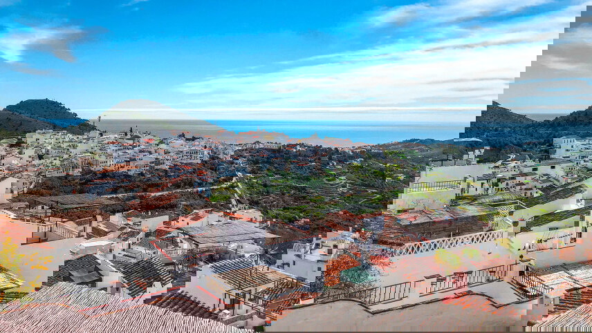 Exploring Iberia: Southern Spain to Coastal Portugal