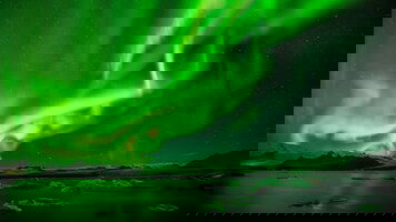 7 Day Iconic Iceland: Chasing the Northern Lights (Collette)