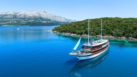 8 Day Croatia Island Sail (Contiki)
