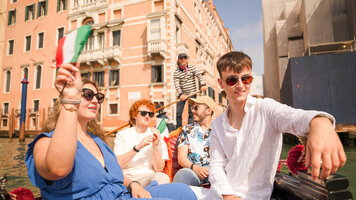 9 Day Paris to Rome by Train (Contiki)