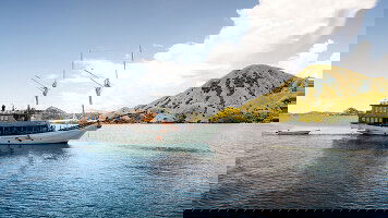 6 Day Komodo & Flores Sail (Contiki)