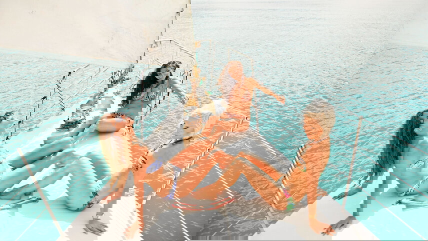 Australia: North Queensland to Uluru with Sailing