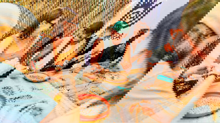 Philippines Island Hopping West with Boat Expedition