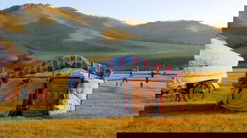 14 Day Discovering the Land of Nomads (Crooked Compass)