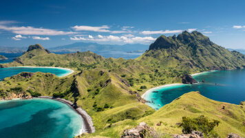 13 Day Cairns to Singapore (Crystal)