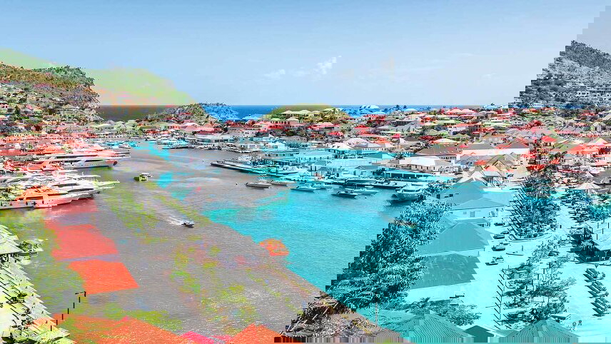 Cruising the Leeward Islands