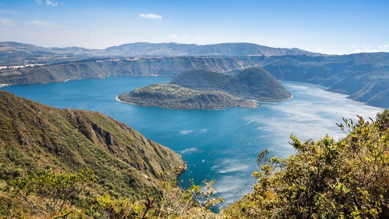 Highlights of Ecuador: Andes to Amazon