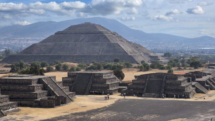 Mexico: Maya, Aztecs & Conquistadors Day of the Dead Festival (Romerillo)