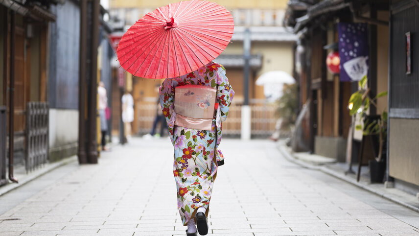 Signature Japan - Through Temples & Time