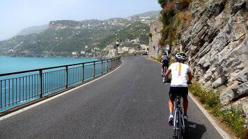8 Day Italy Coast to Coast by E-bike: Puglia to Amalfi Coast (Exodus)