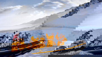 10 Day Antarctic Express: Fly South, Cruise North (Exodus)