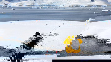 9 Day Antarctic Express: Fly South, Sail North (Exodus)