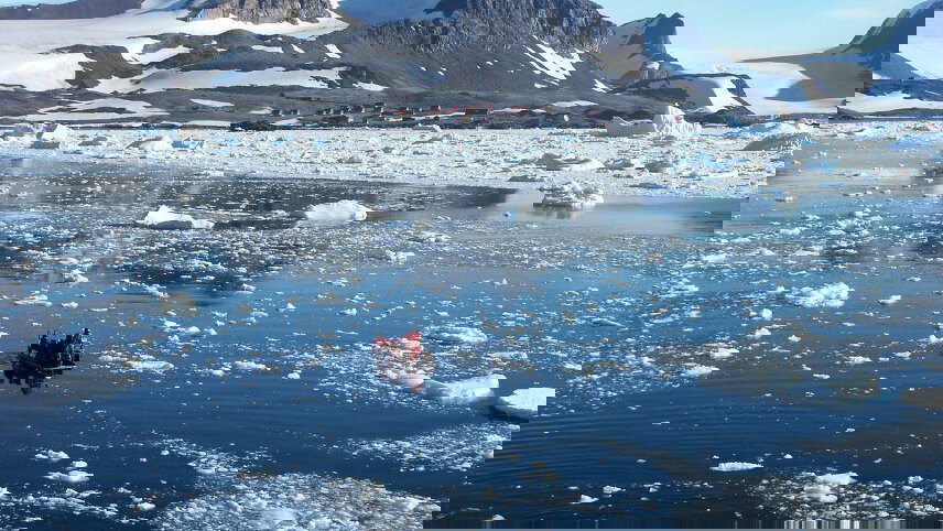 Antarctic Express: Fly the Drake