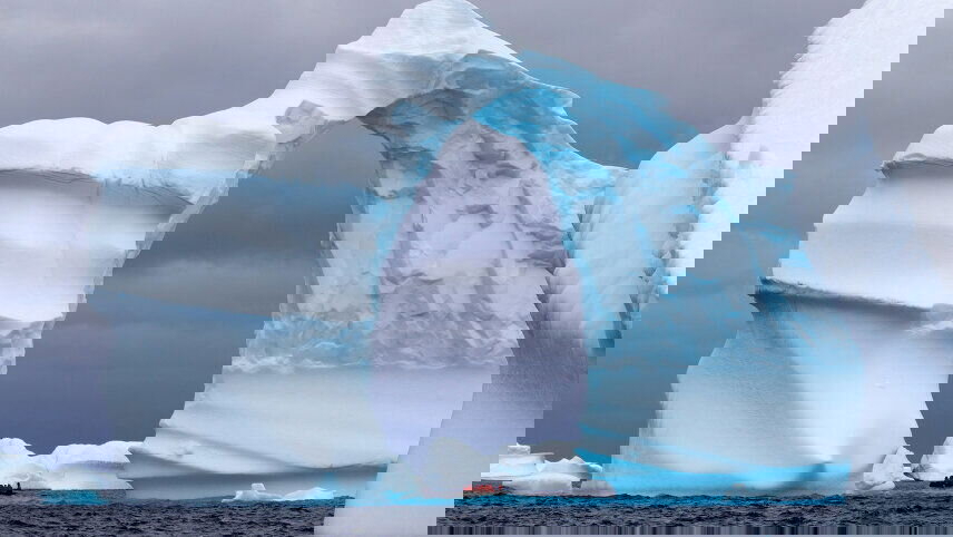 Antarctica by Helicopter: Icebergs, Mountains & Remote Lands