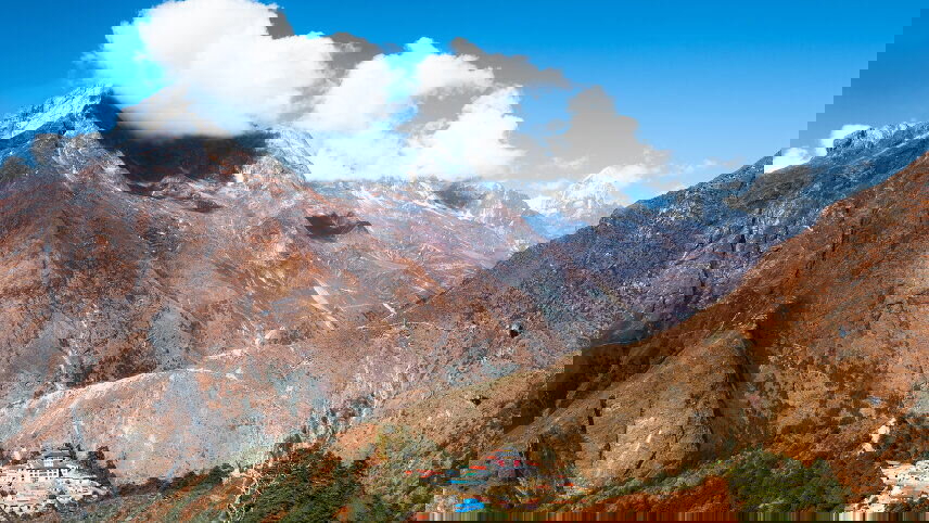 Everest Treks in Comfort