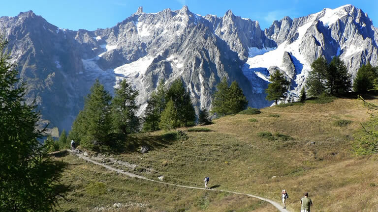 Tour du Mont Blanc Hotel Trek