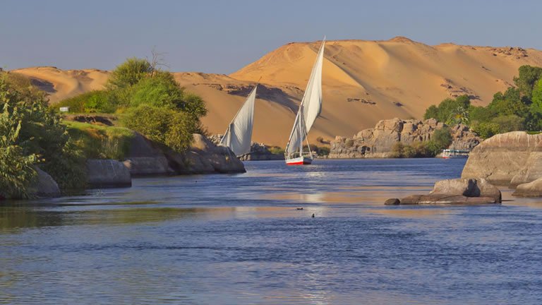 Family Egyptian Sphinx, Pyramids & Nile River - Explore (10 Days From ...