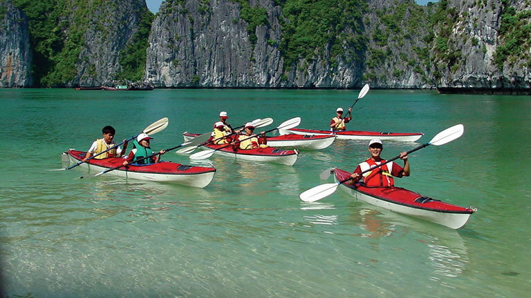 Family Discover Vietnam