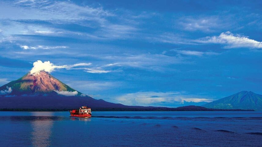 Nicaragua - Land of Lakes & Volcanoes