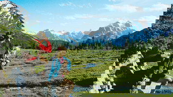 15 Day Canadian Rockies & Pacific Coast (Explore)