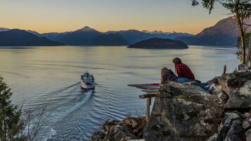 15 Day Canadian Rockies & Pacific Coast (Explore)