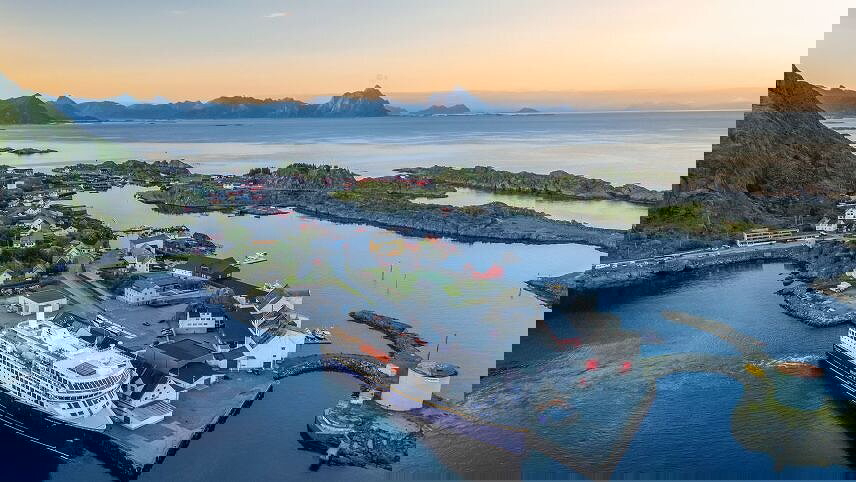 Chase the Northern Lights Express