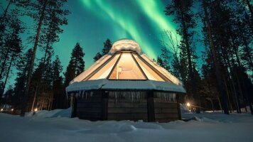 11 Day Chase the Northern Lights Express (50 Degrees North)