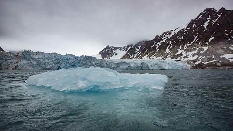 Iceland Family Journey: Geysers, Glaciers, and Fjords - G Adventures (8 ...