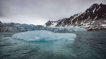 9 Day Journeys: Explore Iceland (G Adventures)