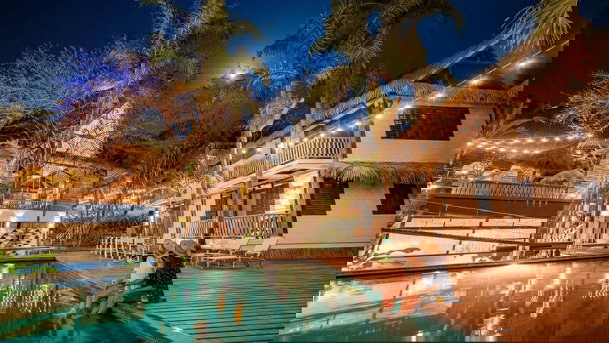 Epic Costa Rica: Craters, Rainforests & Hanging-10