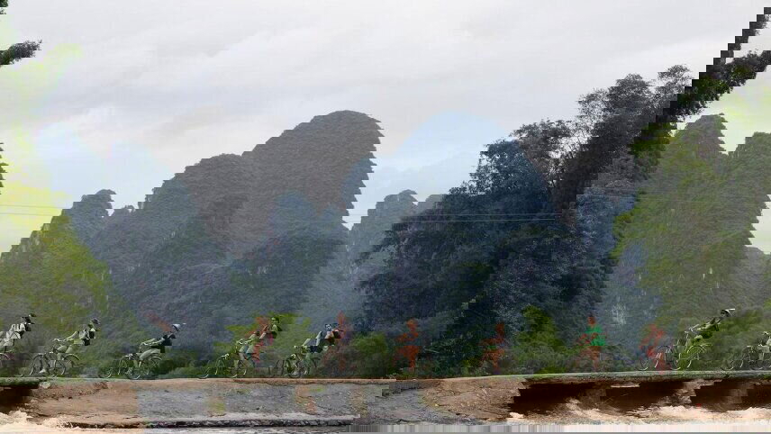 China: National Parks & Vibrant Cities