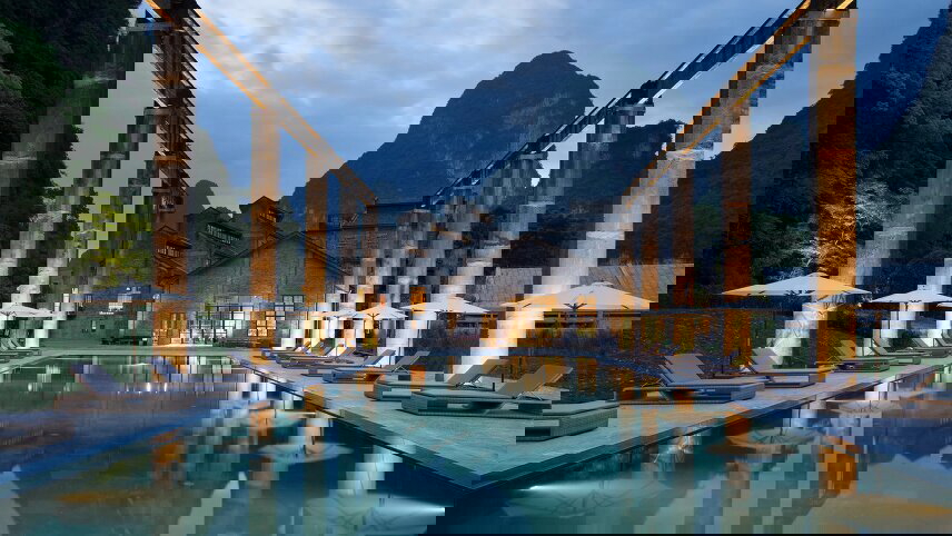 Signature: China from the Great Wall to Shangri-La