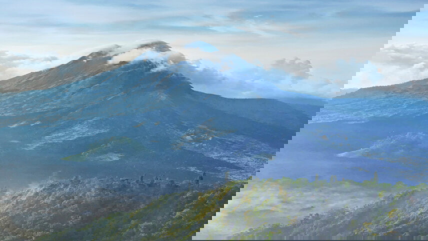 Epic Archipelago Adventure: Sumatra to Flores in 30 Days